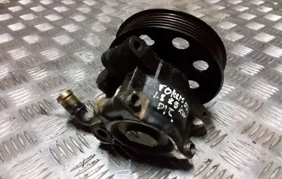 Ford Focus Power steering pump XS4E3A733AC