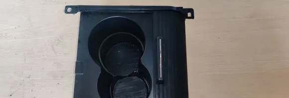 Cup holder front