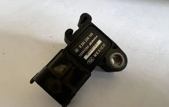 Chevrolet Aveo Air pressure sensor 12591290 0261230146