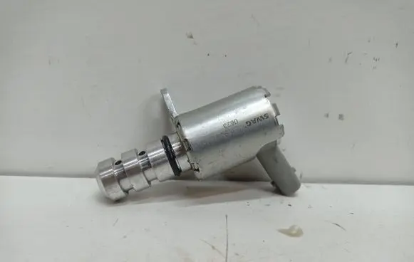 Audi A4 S4 B8 8K Camshaft vanos timing valve 33102684
