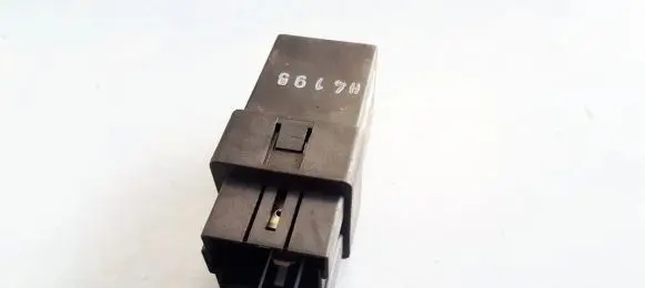 Mitsubishi Carisma Other relay MB954185