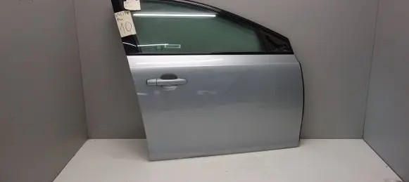 Volvo V40 Front door