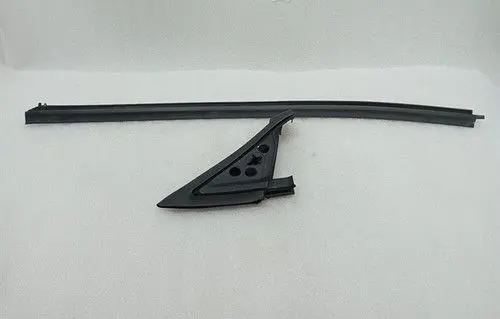 Ferrari 458 Rubber seal front coupe door window 68577700