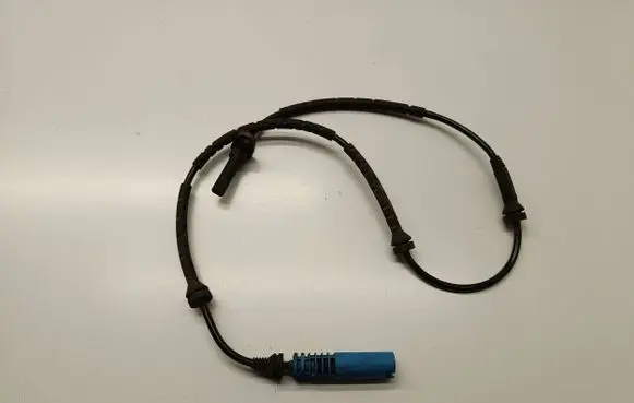 BMW X3 E83 ABS brake wheel speed sensor 0265007854