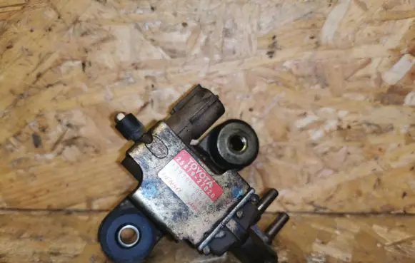 Toyota Corolla Verso E121 Turbo solenoid valve 2581927020 1397000670
