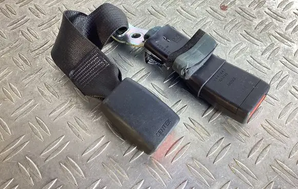 Lexus GS 250 350 300H 450H Middle seatbelt buckle (rear) E519004 07688