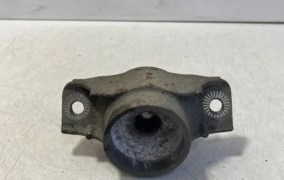 Audi Q7 4M Front shock absorber mounting bracket
