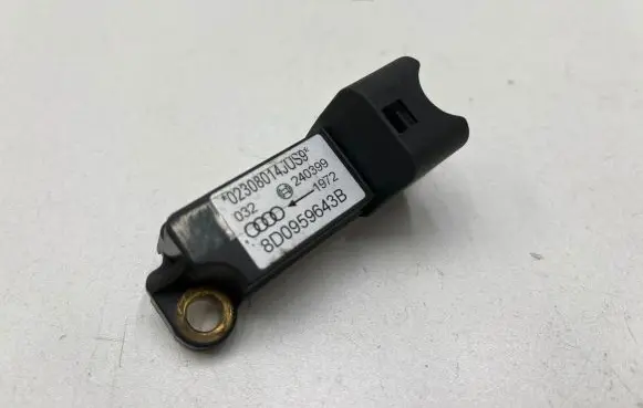 Audi A4 S4 B6 8E 8H Airbag deployment crash/impact sensor 8D0959643B 240399 023080143U89
