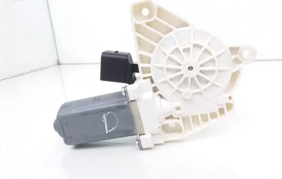 Mercedes-Benz E A207 Front door window regulator motor A2078200642 934531100