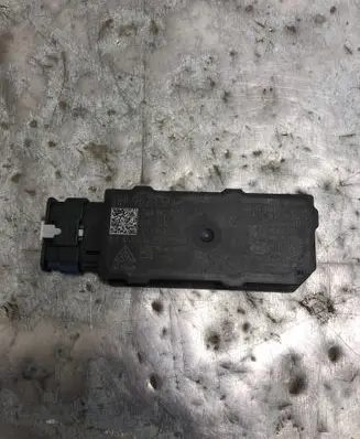 Volkswagen Tiguan Keyless system antenna 5WA962133GBILI 5WA962133G