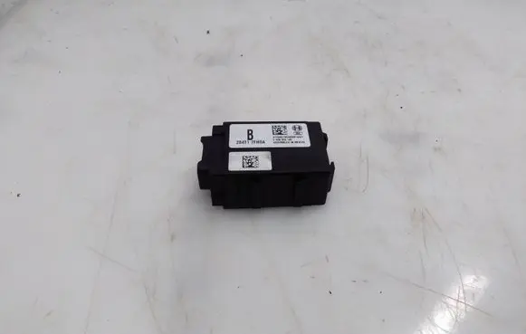 Nissan Qashqai Gateway control module 284T17FH0A 471020778