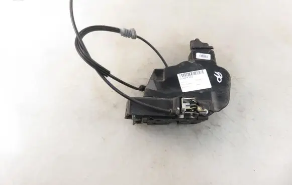 Volvo V50 Front door lock 30663953