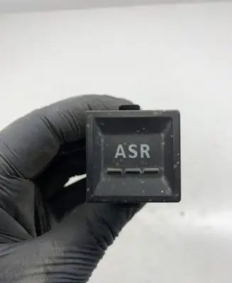 Traction control (ASR) switch