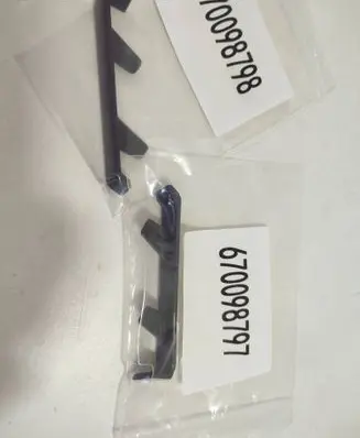 Maserati Ghibli Front bumper mounting bracket 670098797 670098798