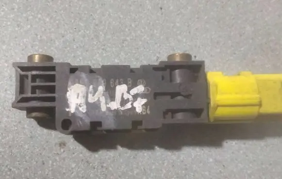 Audi A4 S4 B7 8E 8H Airbag deployment crash/impact sensor 8E0959643B