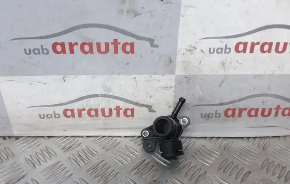 Audi Q3 8U Engine coolant pipe/hose 06J121132G