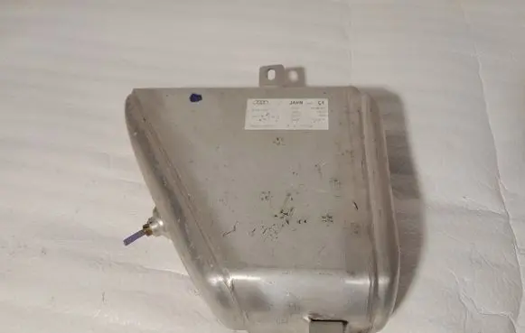 Audi Q8 Air suspension tank/reservoir 4M0616204F