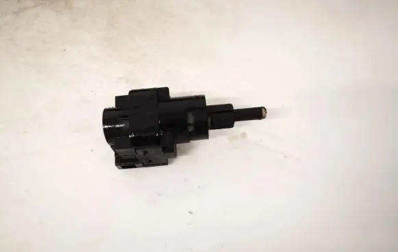 Volkswagen Polo IV 9N3 Brake pedal sensor switch 32866624