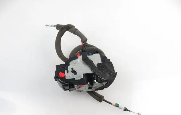 Infiniti Q50 Rear door lock 