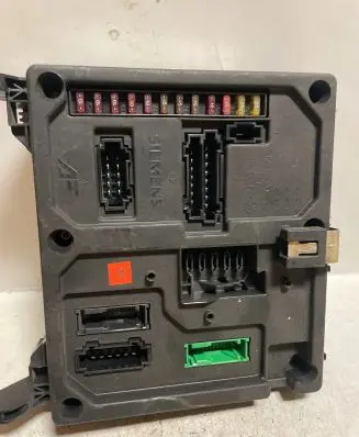 Volkswagen Sharan Fuse module 7M0962258F 97VW14B205CB 480008960