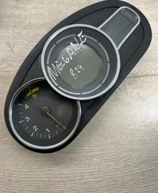 Renault Megane III Speedometer (instrument cluster) 248101992R AZC83014900 A2C31196200