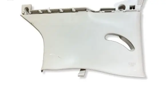 Nissan Leaf II (ZE1) (D)pillar trim (top) 769345SH0A