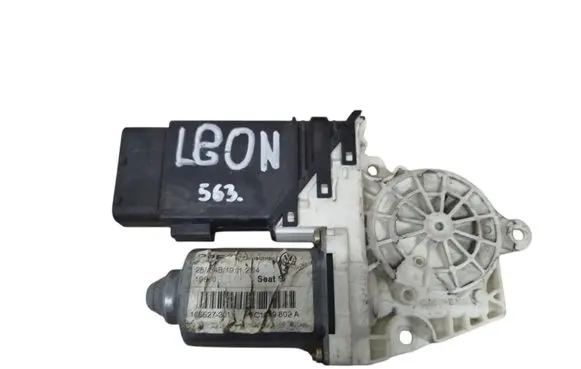 Seat Leon (1P) Front door window regulator motor 1C1959802A