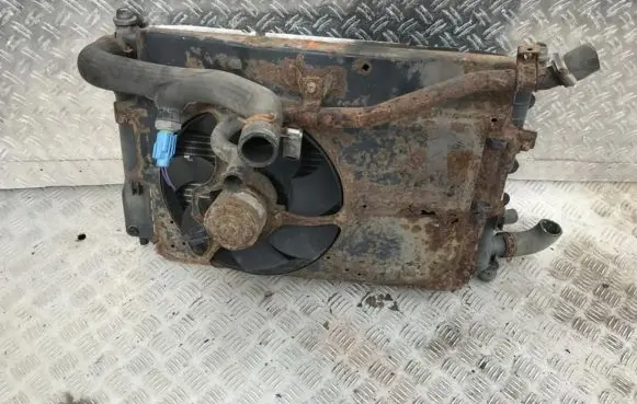 Ford Escort Coolant radiator 92ab8005sd 92ab-8005-sd
