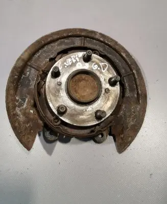 Toyota Corolla Verso AR10 Rear wheel hub
