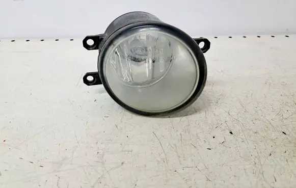 Toyota Avensis T250 Front fog light 