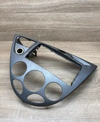 Ford Focus Radio/GPS head unit trim 98ABA046A04AE