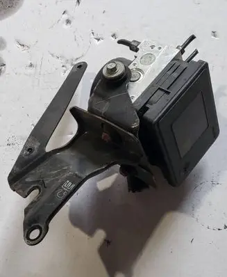 Nissan Note (E12) ABS Pump 476603VU0B 06210228424