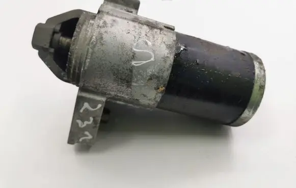 Peugeot 5008 Starter motor 966352888001 M000T22471