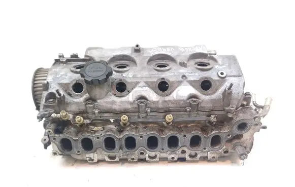 Toyota Avensis Verso Engine head 