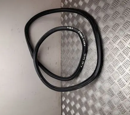 Audi A3 8Y Rubber seal rear door 644