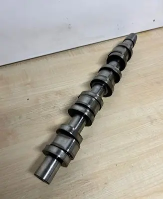 Volkswagen PASSAT B6 Camshaft 0000