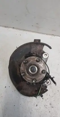 Toyota Prius (XW30) Front wheel hub