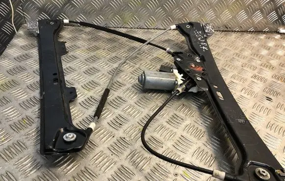 BMW 5 E60 E61 Front door electric window regulator 7034351