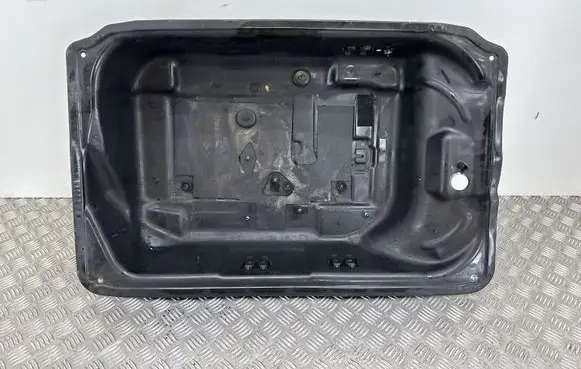 Mercedes-Benz CLS C257 Trunk bottom trim panel