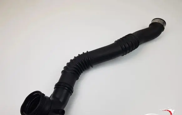 BMW X1 E84 Intercooler hose/pipe 7607941