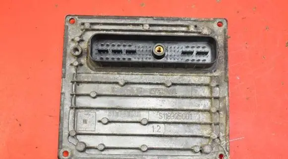 Ford Fusion Engine control unit/module ECU 4S61-12A650-NA