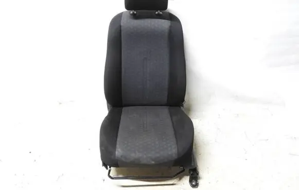 Toyota Urban Cruiser (XP110) Front driver seat 