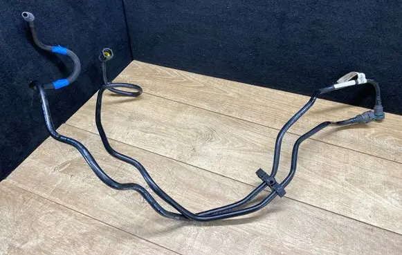 Jaguar XE Fuel line pipe H7A39J280AA