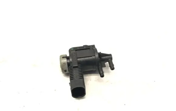 Audi Q7 4L Turbo solenoid valve 1K0906283A