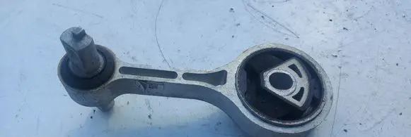 Maserati Levante Engine mount bracket 06700320420