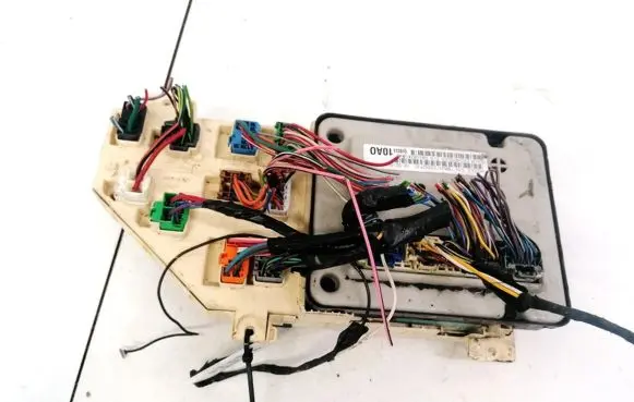 Chrysler 300M Fuse box set P04602410A0 04602410A0