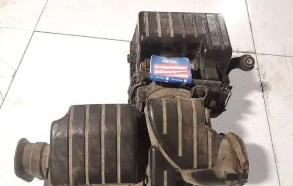 Honda Jazz Air filter box