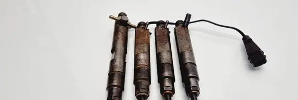 Audi A4 S4 B5 8D Fuel injectors set 2FHKBEL58P144 028130201T 2FHKBEL58P142
