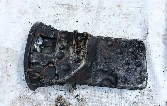 Mercedes-Benz E W211 Oil sump r6460141802