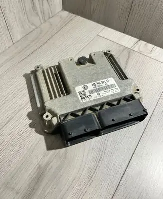 Volkswagen Golf Plus Engine control unit/module 03G906021KP 1039S14279 0281013232